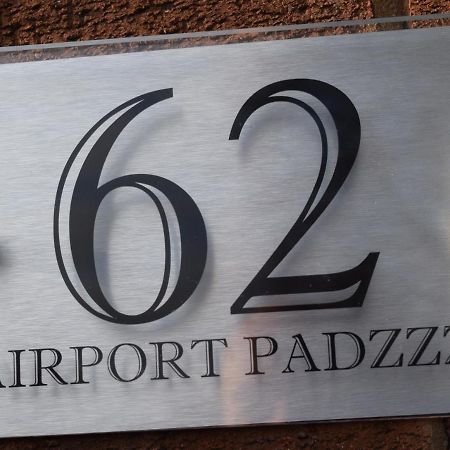 Airport Padzzz Appartamento Wythenshawe Esterno foto